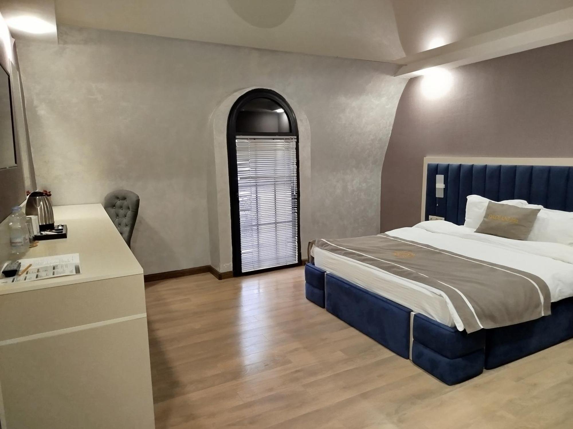 Dadiani Inn Zugdidi Buitenkant foto